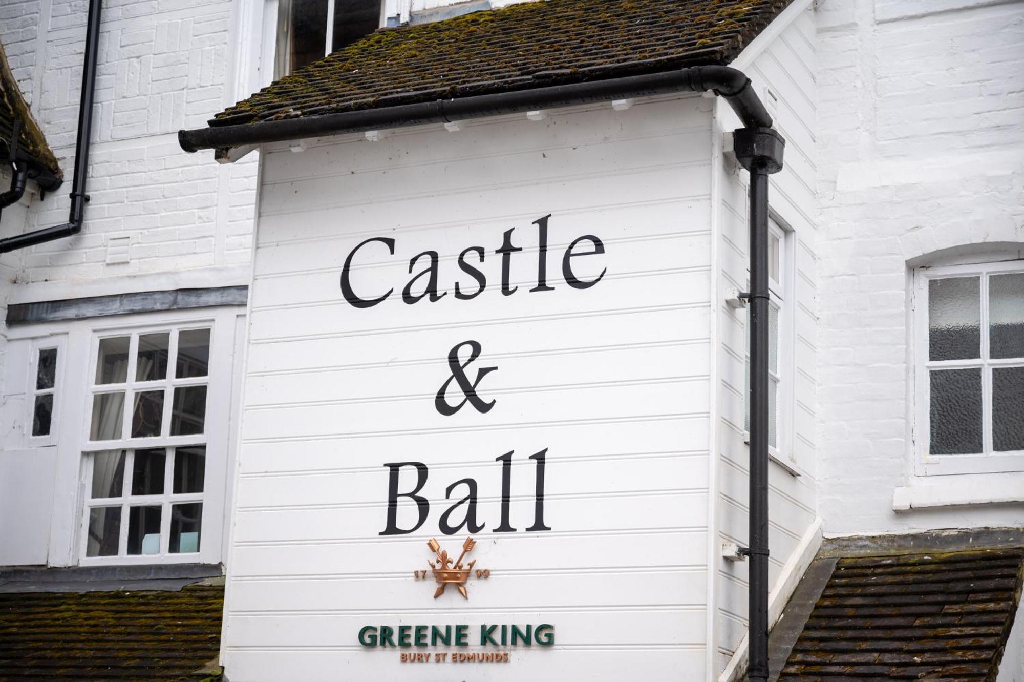Castle And Ball By Greene King Inns Marlborough Exteriör bild